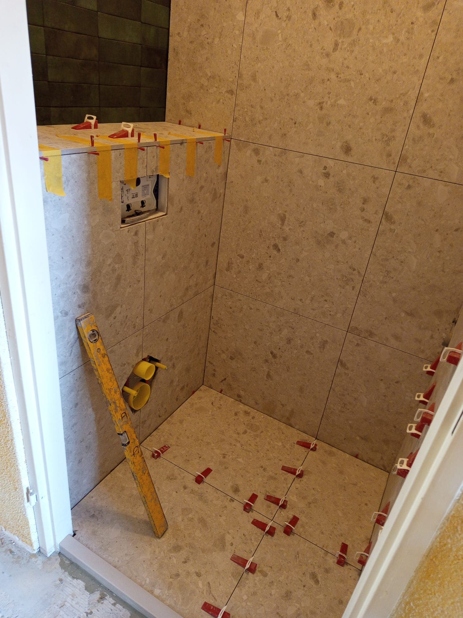 Volledige badkamer- en toiletrenovatie 1