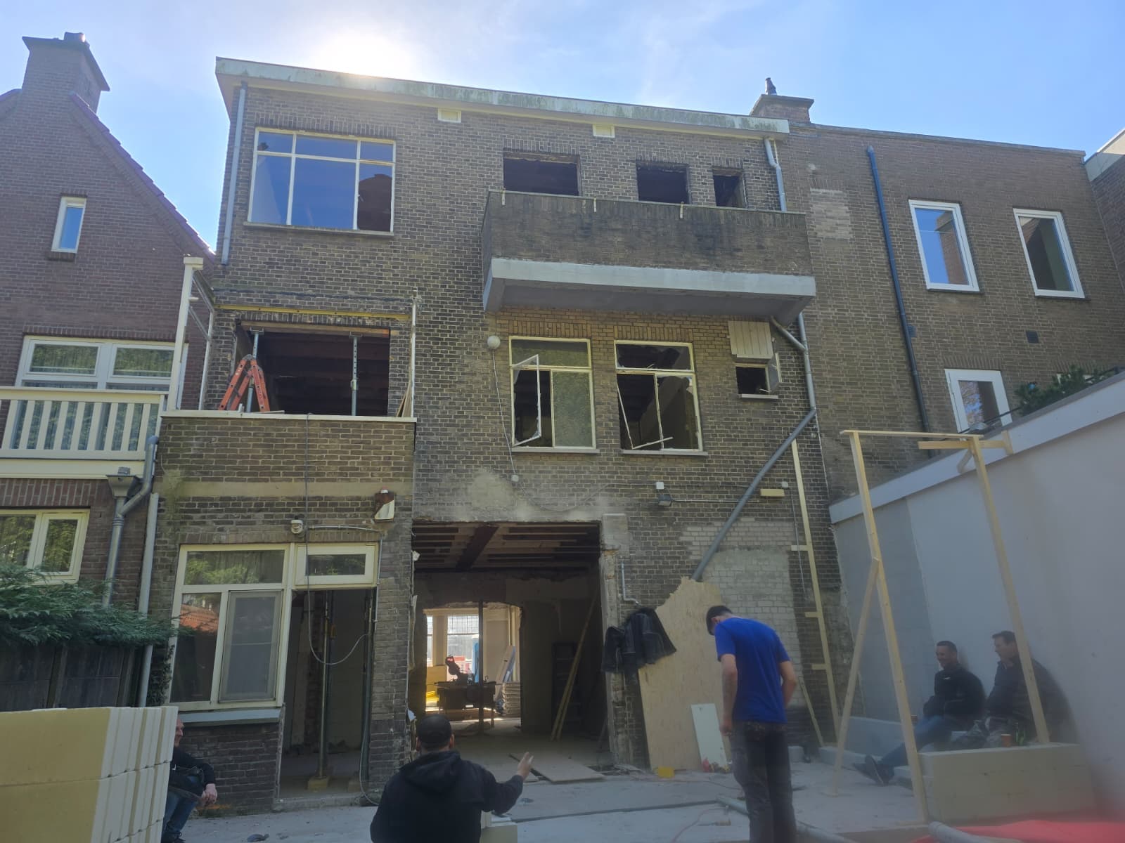 Een draagmuur verwijderen: waar gaat de belasting naartoe?